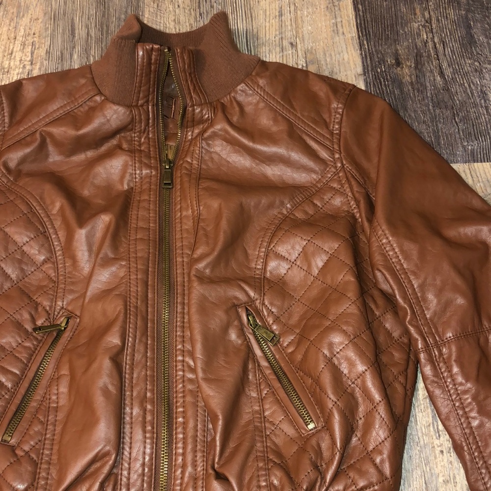 Leather jacket🌟